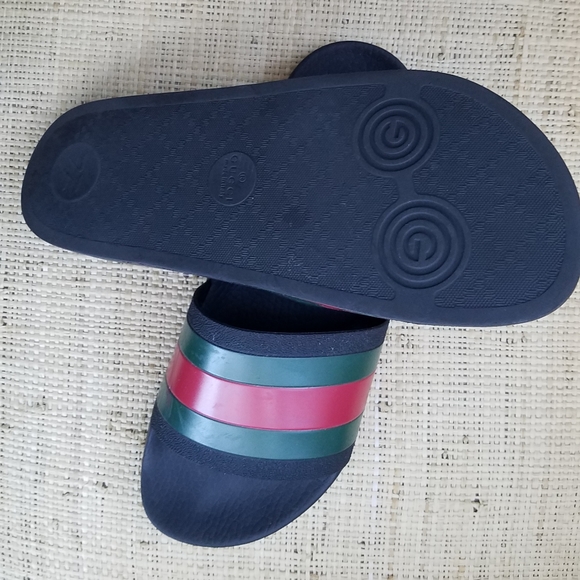 Men's "GUCCI"  Classic Black Slides - Picture 4 of 4